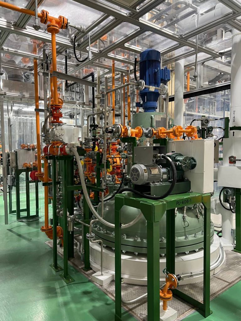 石油プラント配管工事