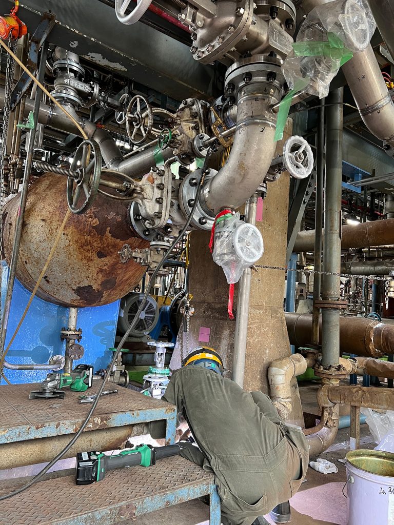石油プラント配管工事