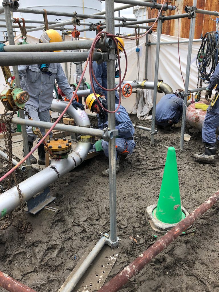 石油プラント配管工事